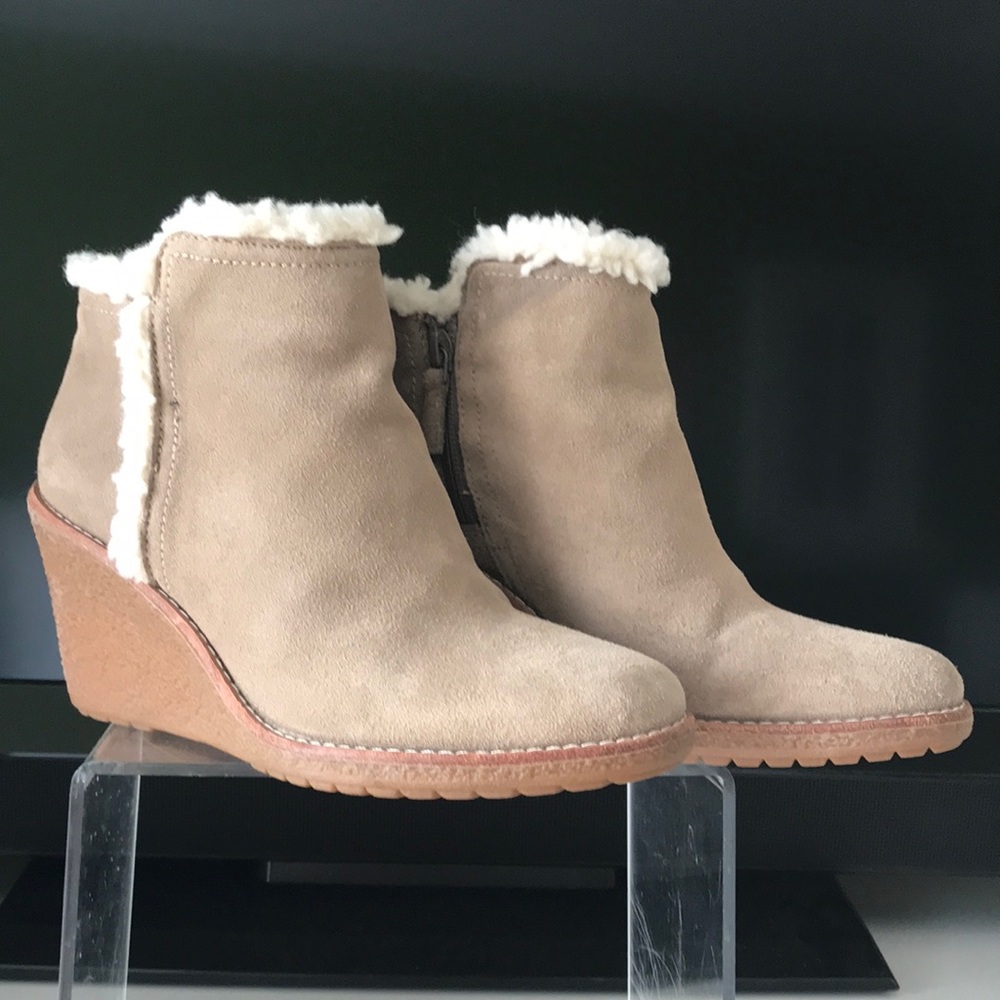 Waterproof Cole Haan  Dancing Rain Boots. Size 7